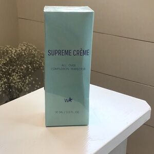 Supreme Crème all over complexion perfector.-Medium